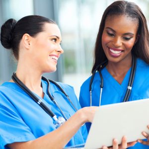 nurses discuss travel nursing expectations